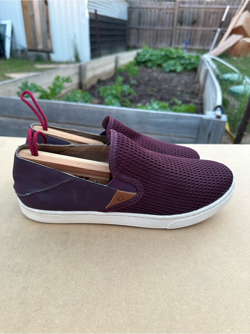 Olukai Pehuea Womens Size 9 Slip On Shoes Sneakers Burgundy Comfort
